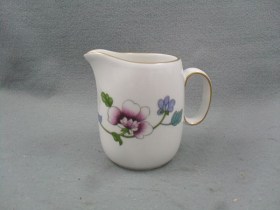 Worcester Astley milk jug
